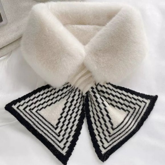 RILLA FAUX FUR SCARF-WHITE - Picture 1 of 3